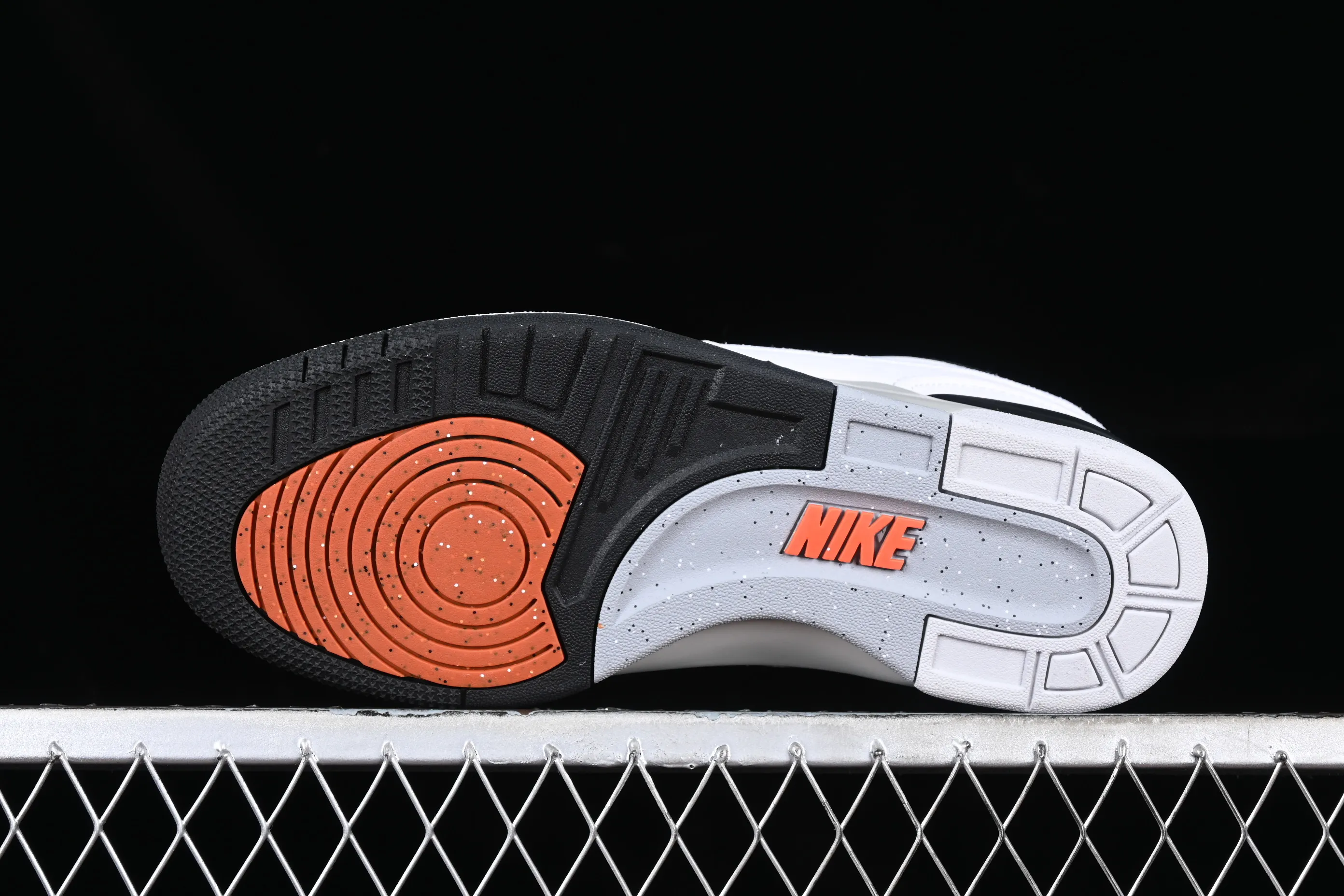 All Categories Nk SB Dunk Series Nk Air Alpha Force 88 Campus Shoes Nk Air Alpha Force 88 SP First Layer Nike Mid-top Casual Running Shoes DZ6763-102
